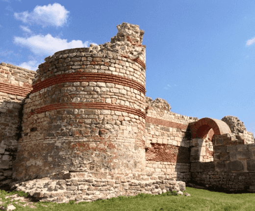 Крепостные стены Сизополя